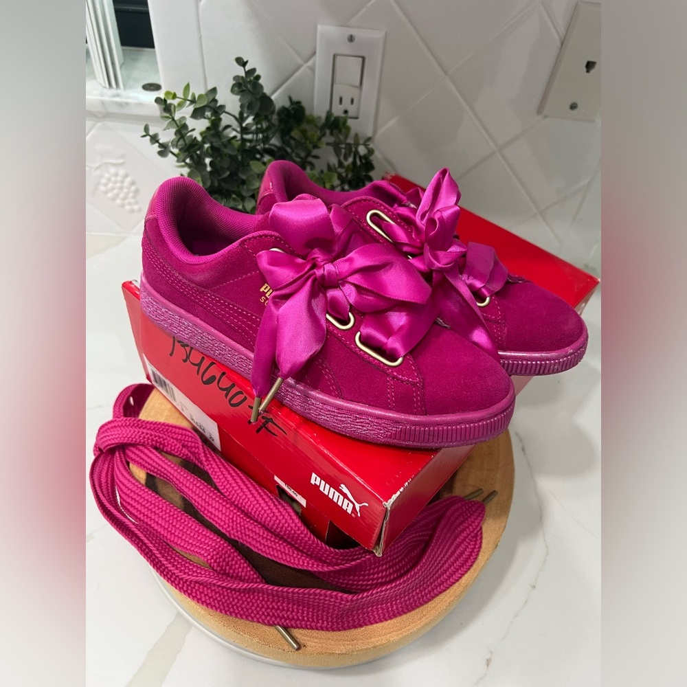 Basket heart puma limited edition woman’s 6.5